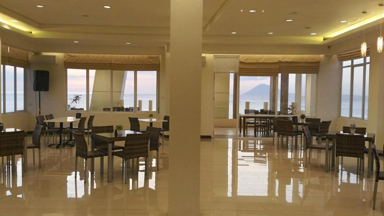Big Fish Hotel Manado Eksteriør billede