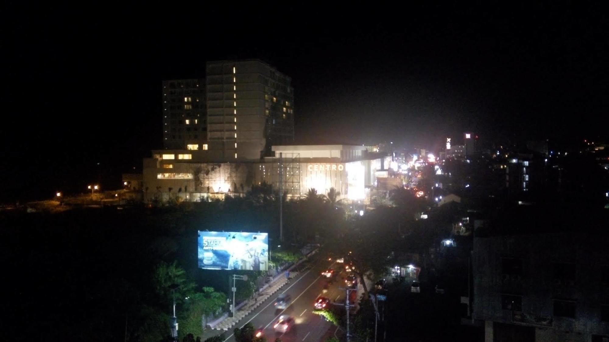 Big Fish Hotel Manado Eksteriør billede