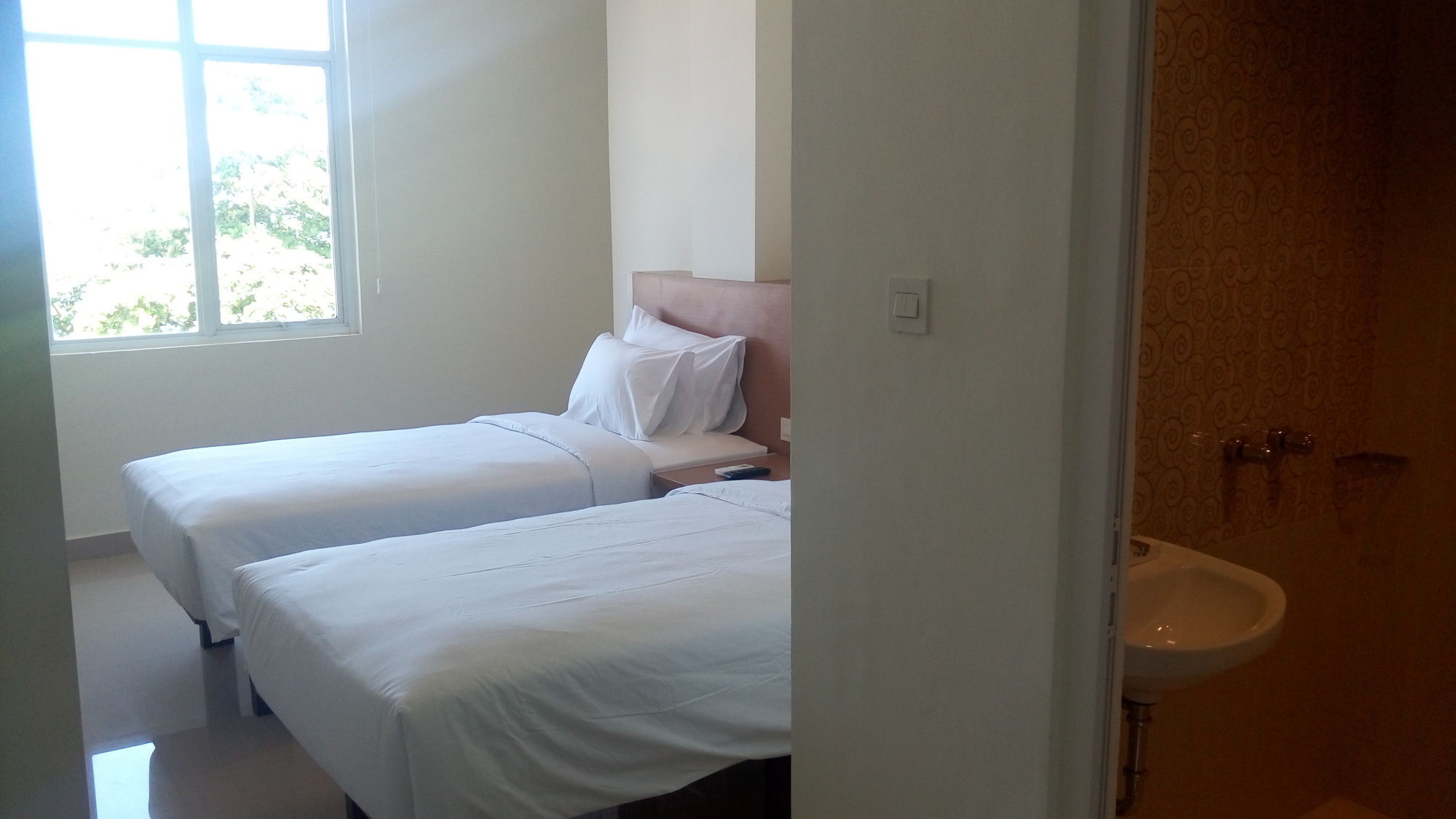 Big Fish Hotel Manado Eksteriør billede